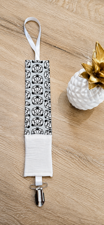 Attache-tétine – Origami noir & blanc