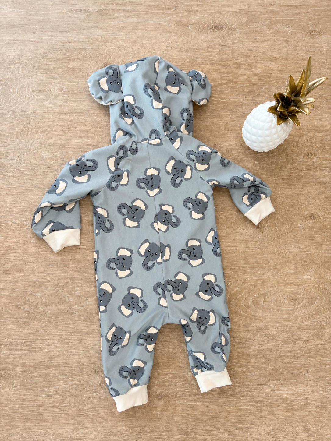 Combinaison bébé à capuche – Éléphanteau