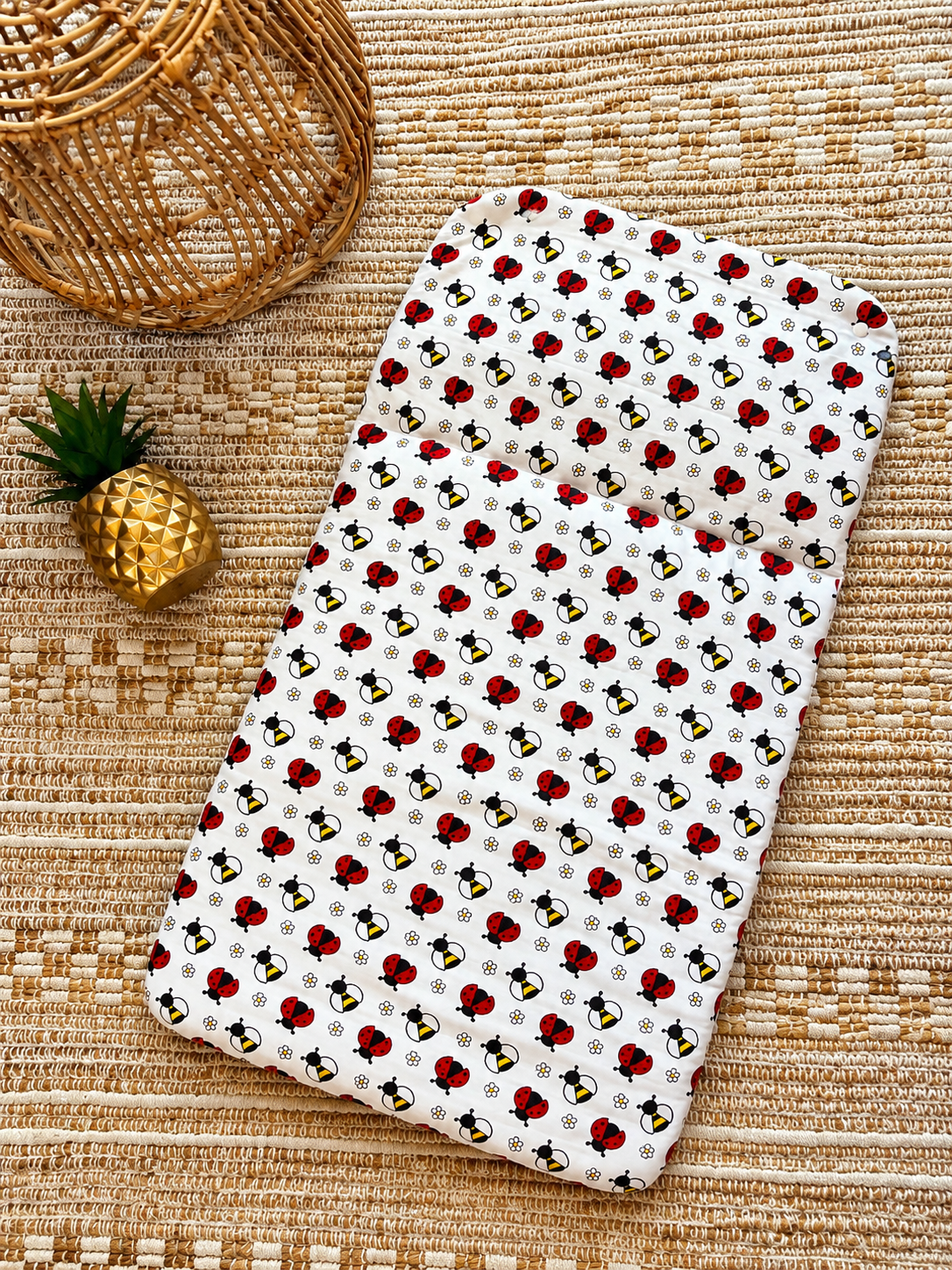 Tapis à langer nomade – Coccinelles & Abeilles